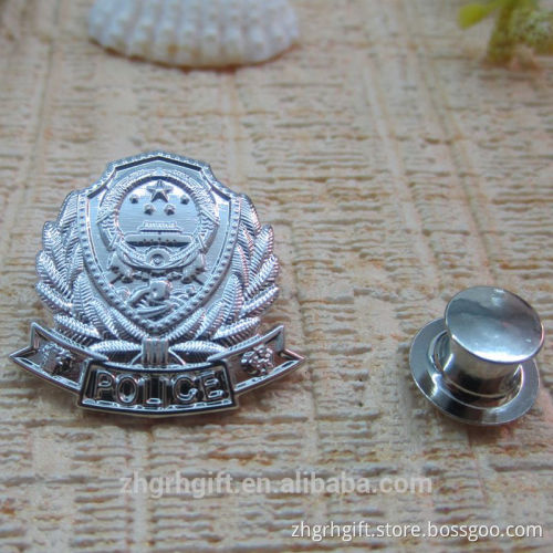 Making Wholesale Custom Made Lapel Pin Metal Badge custom metal badge pin